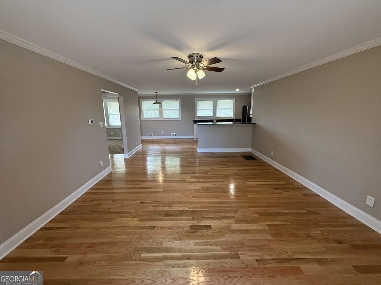 657 Athens St - Photo 2 of 17