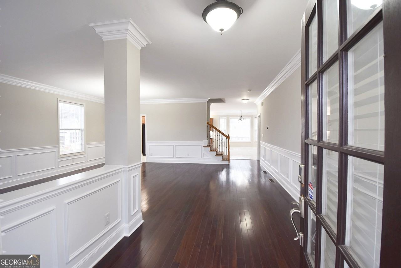 125 Centennial Dr - Photo 2 of 50