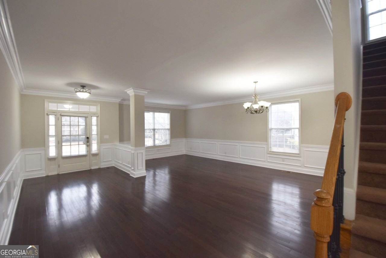 125 Centennial Dr - Photo 7 of 50