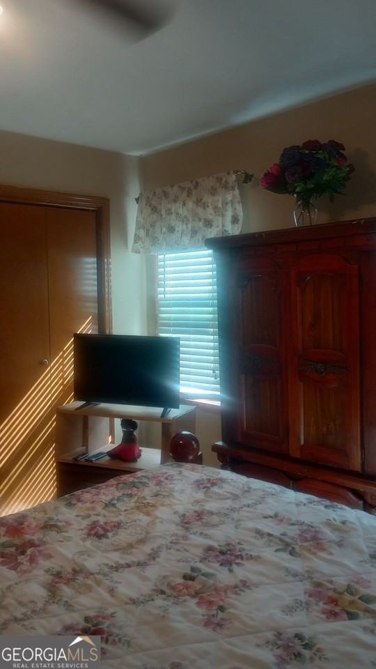 1601 Dillwood Ct - Photo 4 of 5