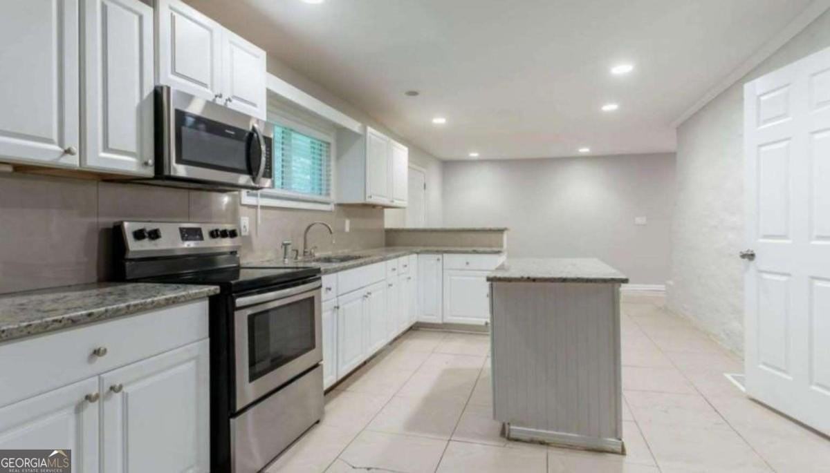 3409 Hyland Dr - Photo 4 of 24