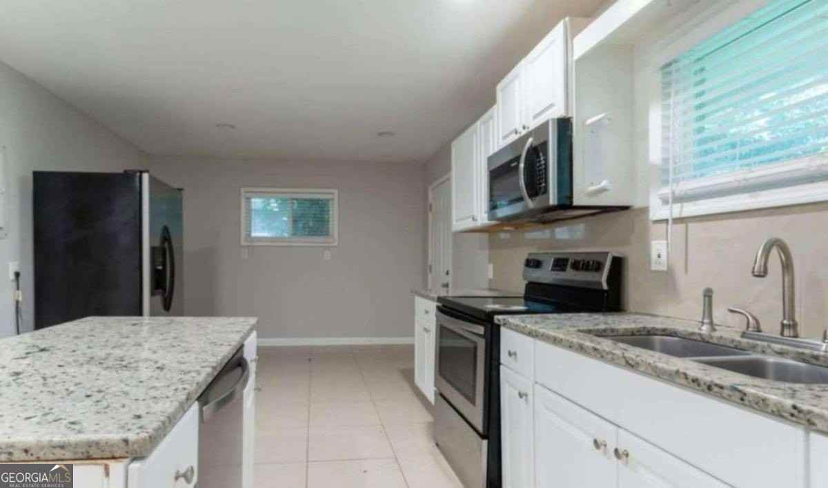 3409 Hyland Dr - Photo 6 of 24