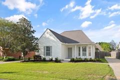 18482 Lake Iris Ave - Photo 1 of 1