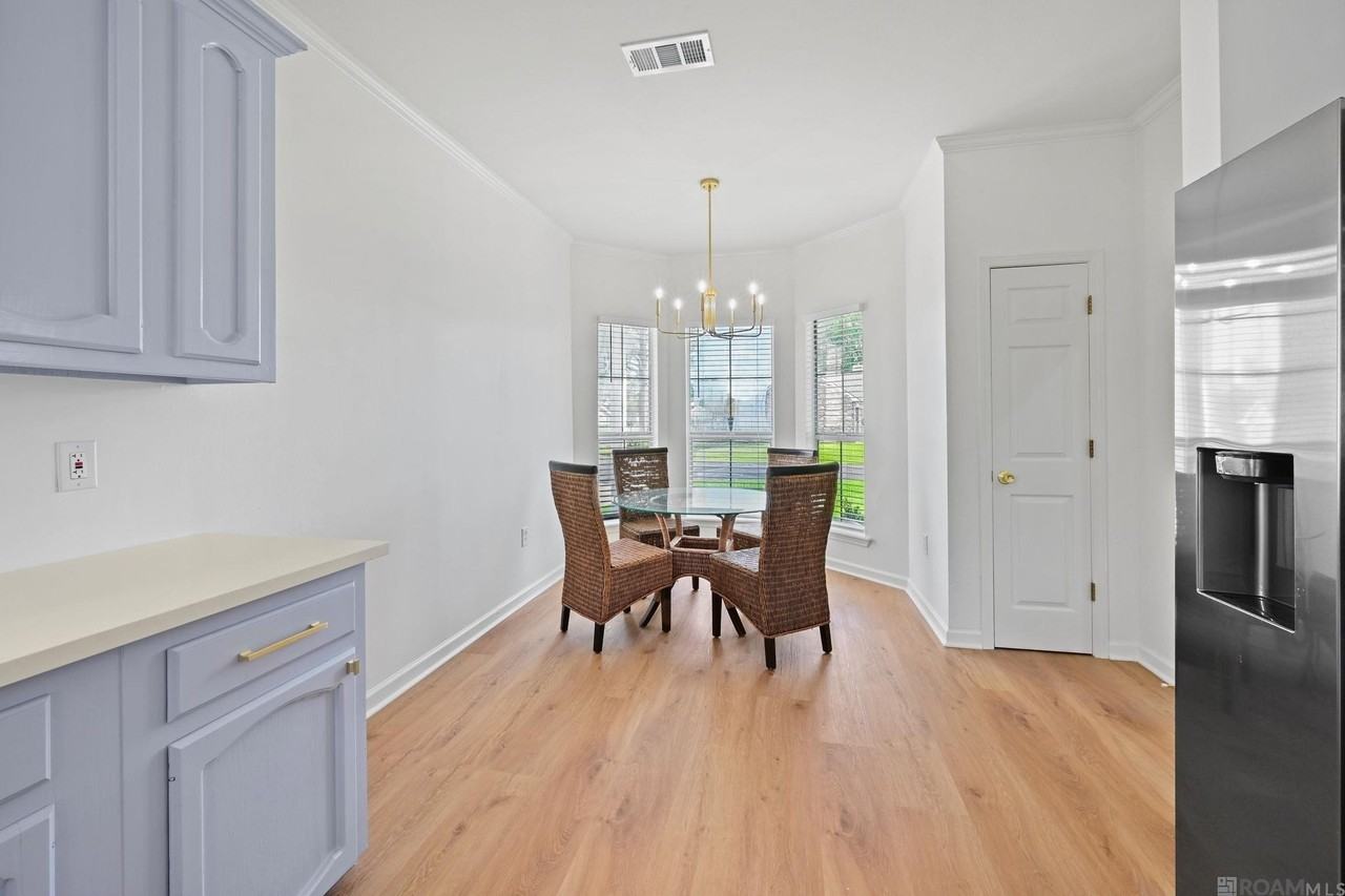 18482 Lake Iris Ave - Photo 6 of 13