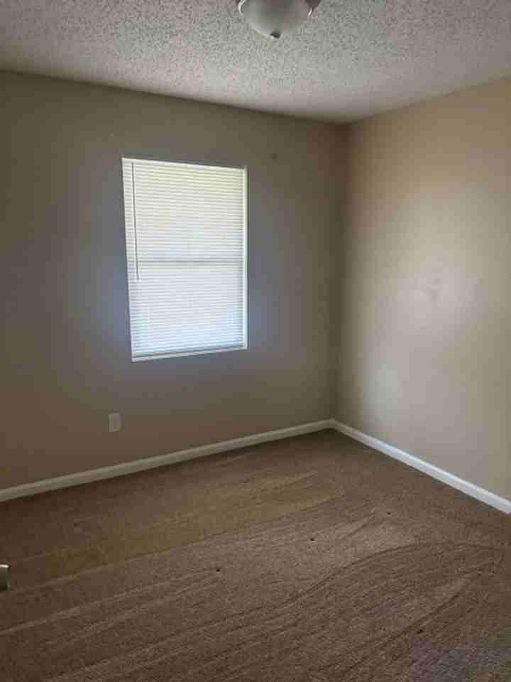 2704 Cranbrook Dr - Photo 6 of 10