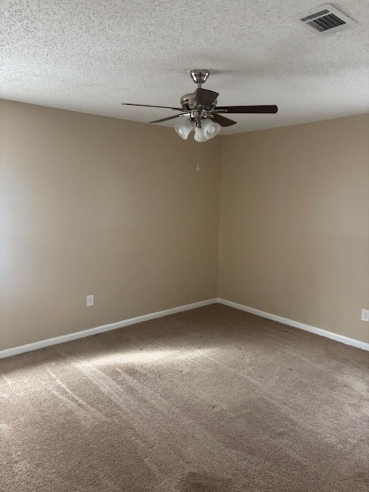 2704 Cranbrook Dr - Photo 7 of 10