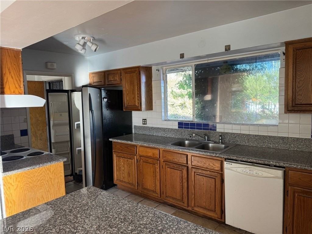 2214 Santa Clara Dr - Photo 6 of 20