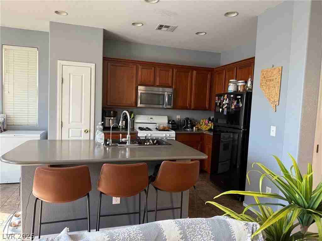 8962 Rutherford Grove St - Photo 3 of 16