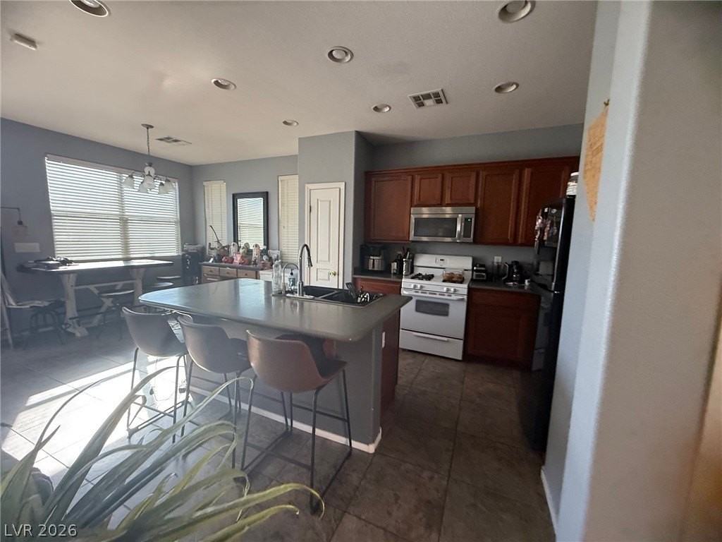 8962 Rutherford Grove St - Photo 4 of 16