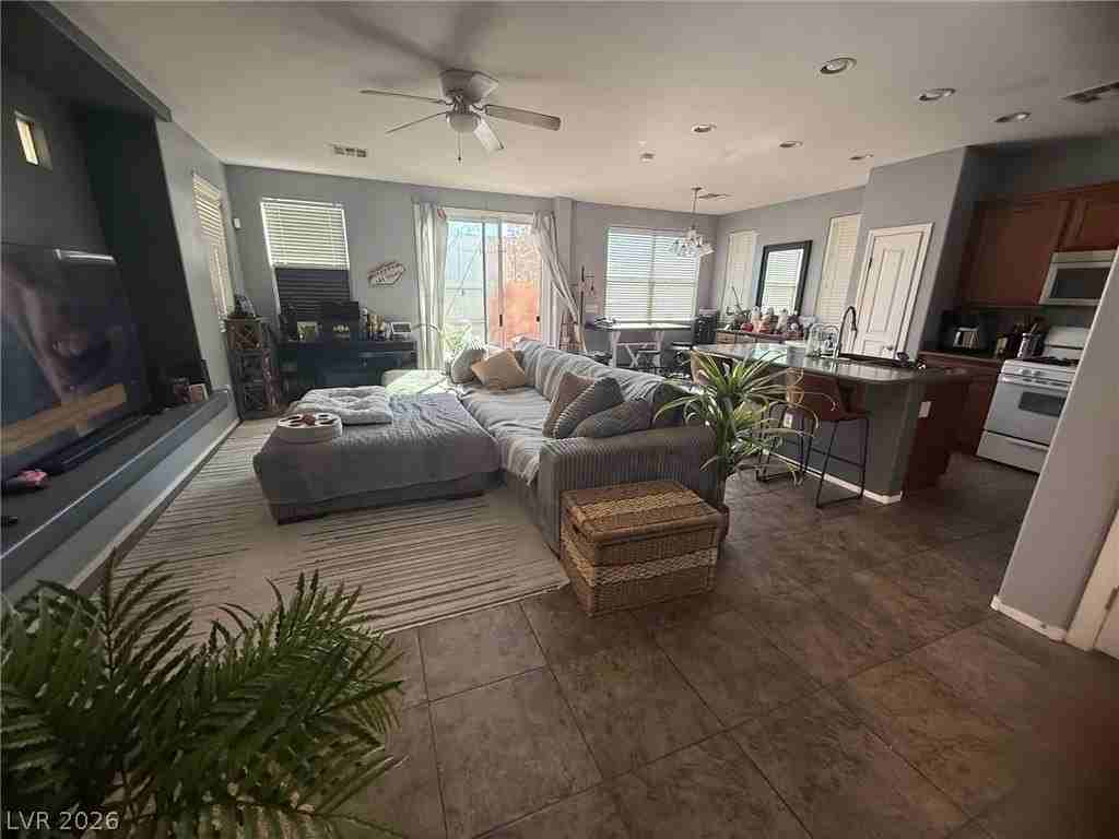 8962 Rutherford Grove St - Photo 6 of 16