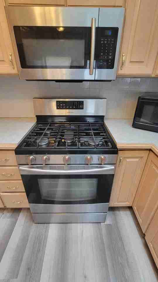 655 Robinwood Dr - Photo 6 of 46