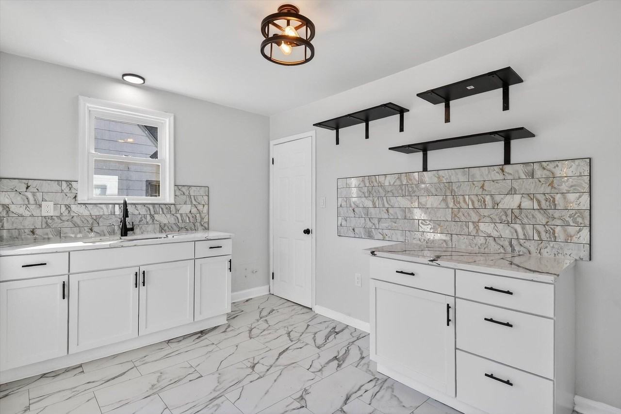 8449 Penrod St - Photo 3 of 29