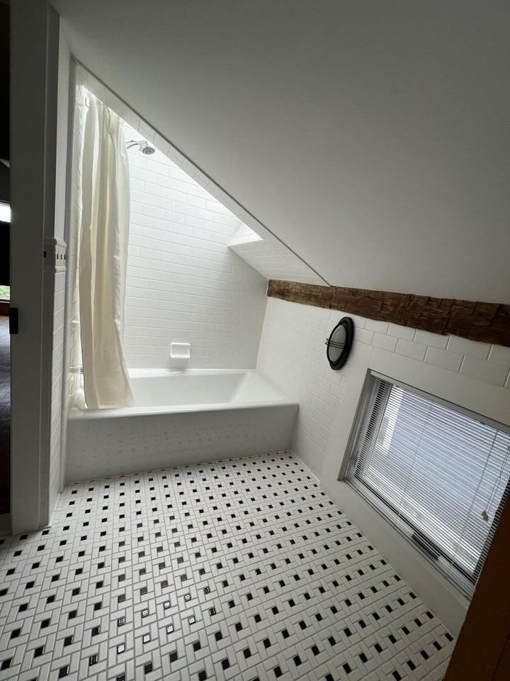 310 2nd St - Photo 4 of 47