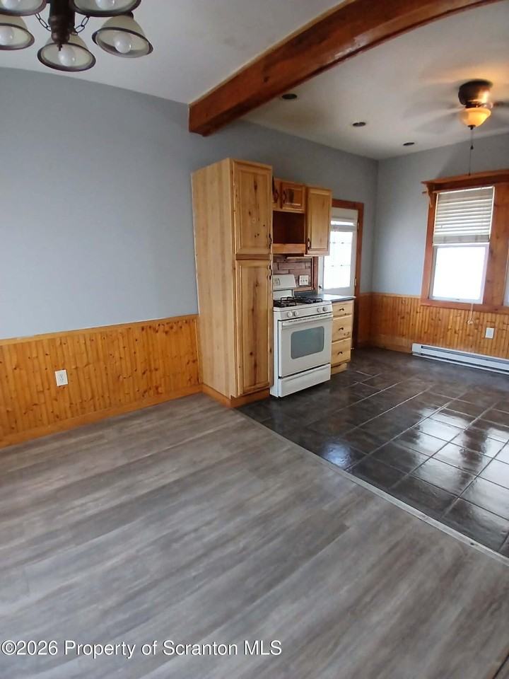 47 E Parker St - Photo 2 of 10