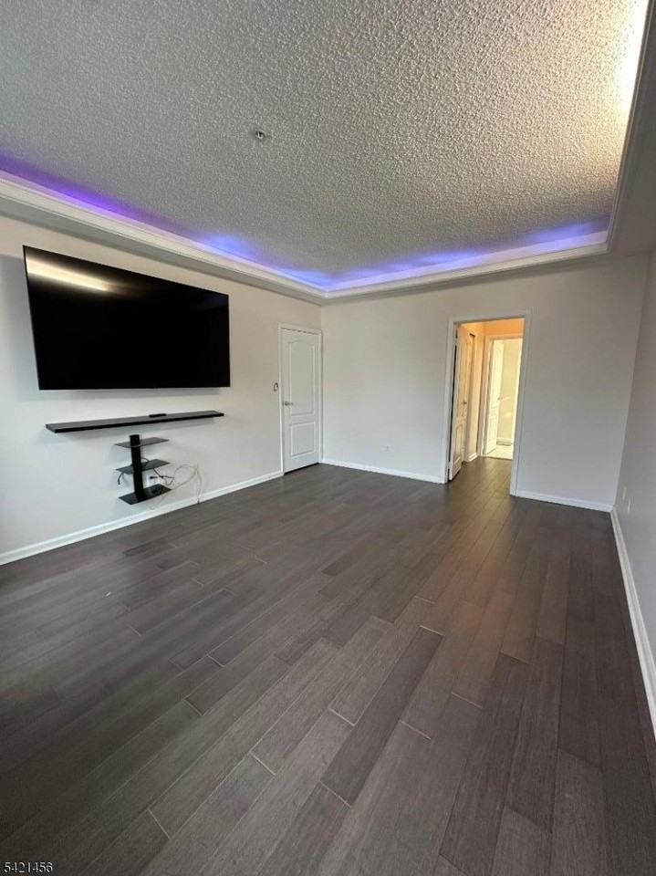 322 Brittany Dr - Photo 7 of 18