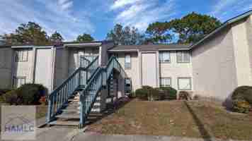featured image of 910 Brett Dr Apt 84