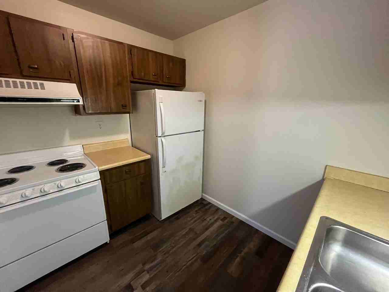 Brook Villa Apartments I - Photo 5 of 6