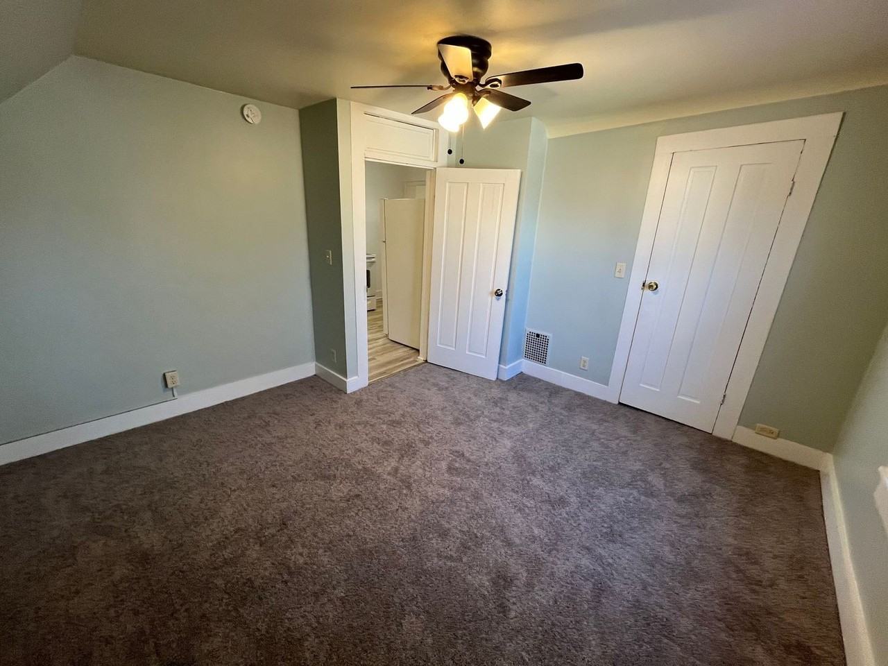 Brook Villa Apartments I - Photo 6 of 6