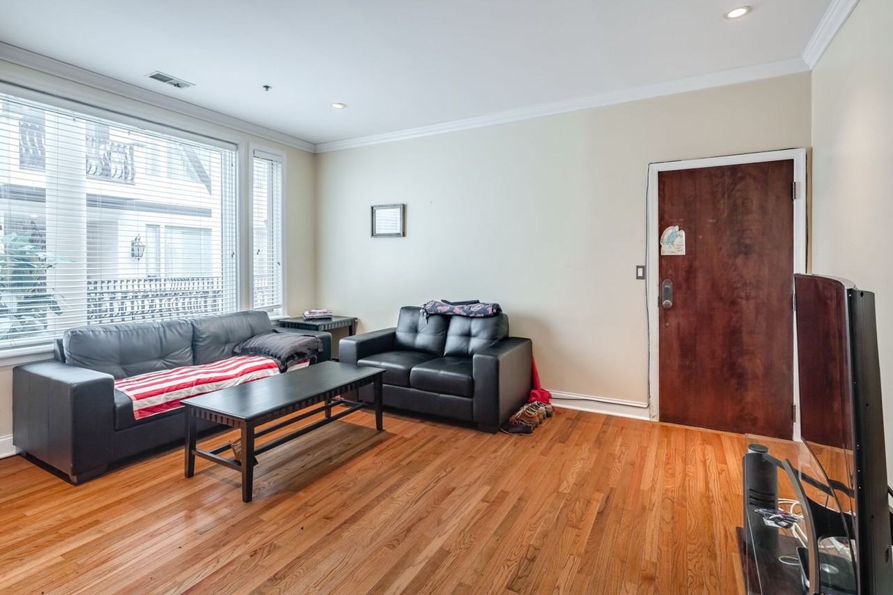 627 N 18th St #208 - Photo 4 of 14