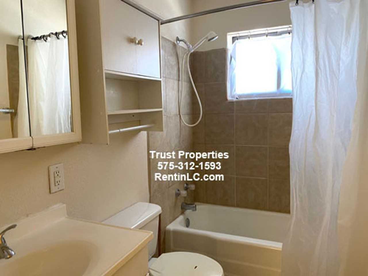 510 College Pl - Photo 6 of 7