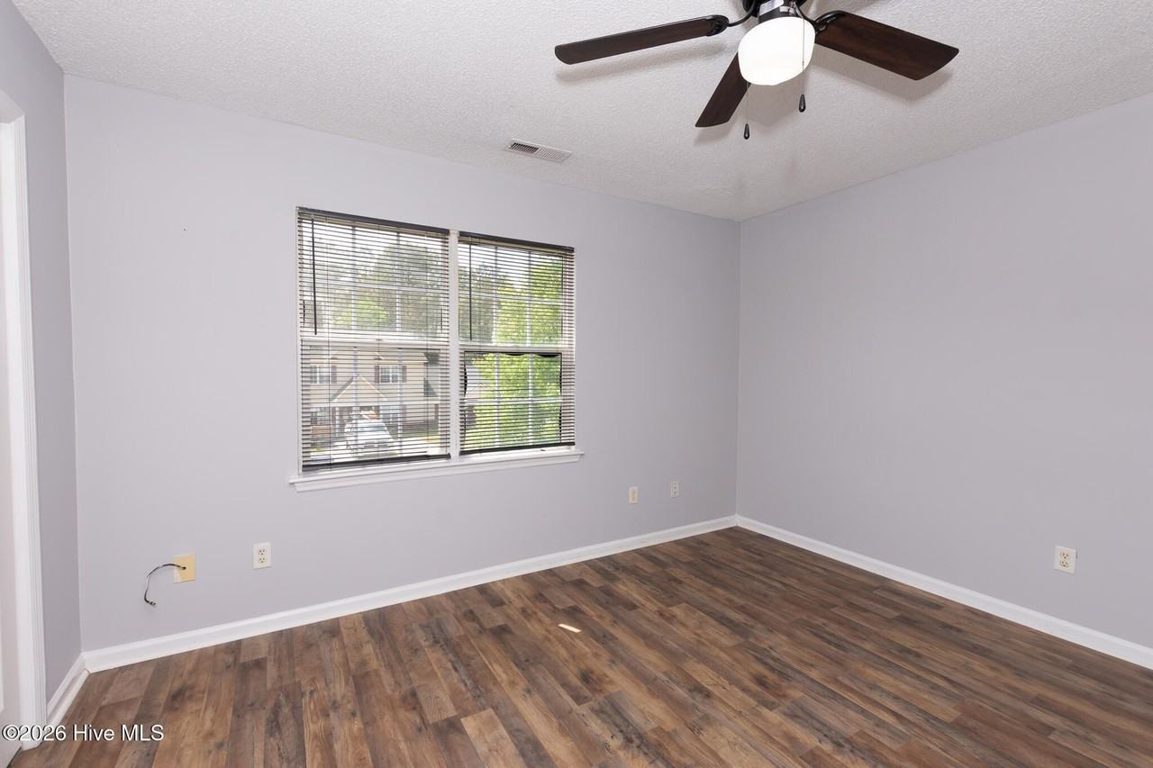 210 Mesa Ln - Photo 4 of 26