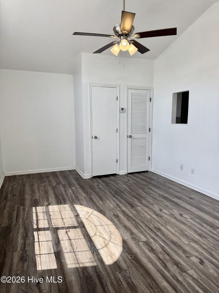 1291 Park West Dr Apt 2 - Photo 2 of 13