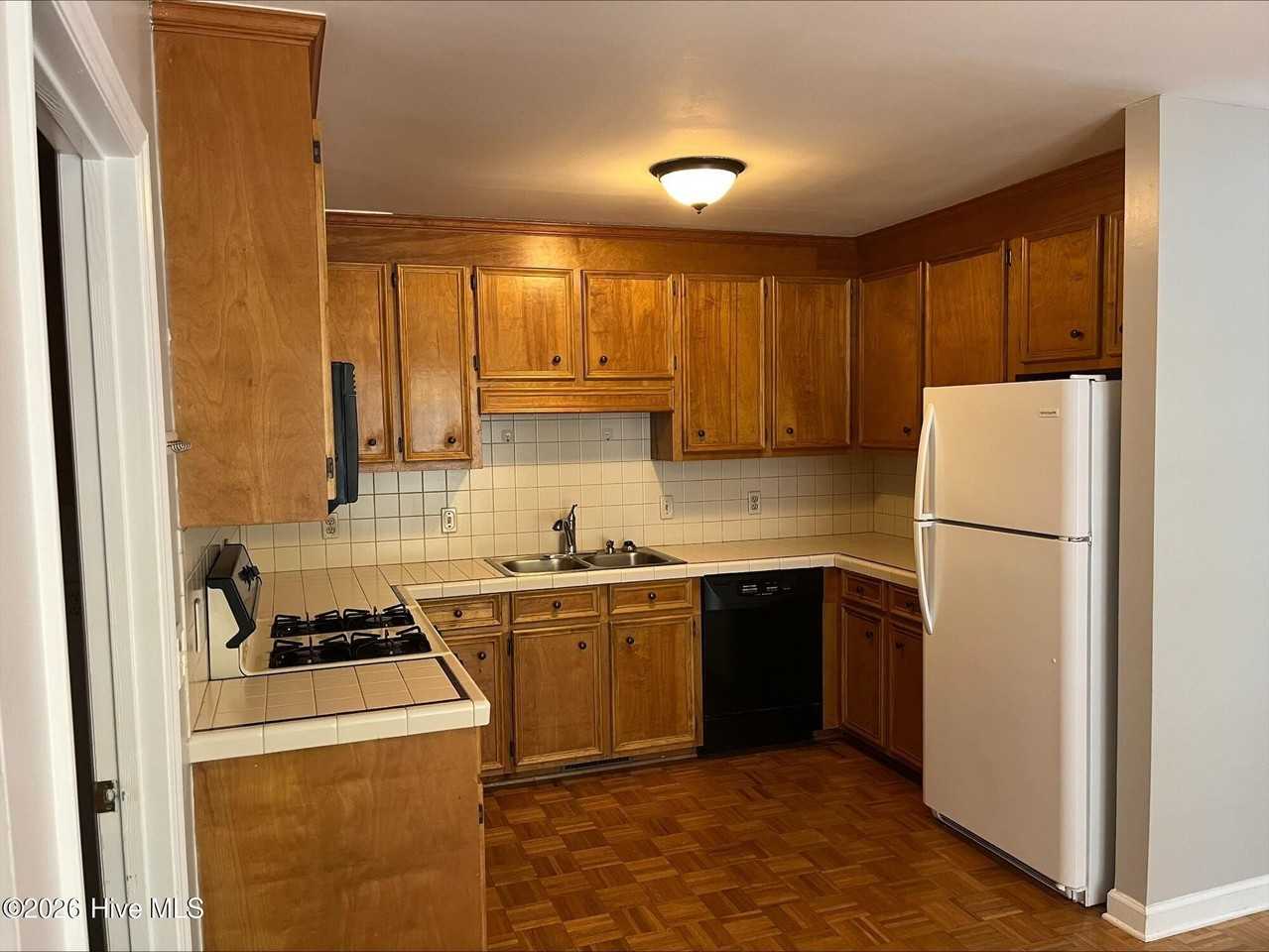 1516 Birch Pl - Photo 5 of 11