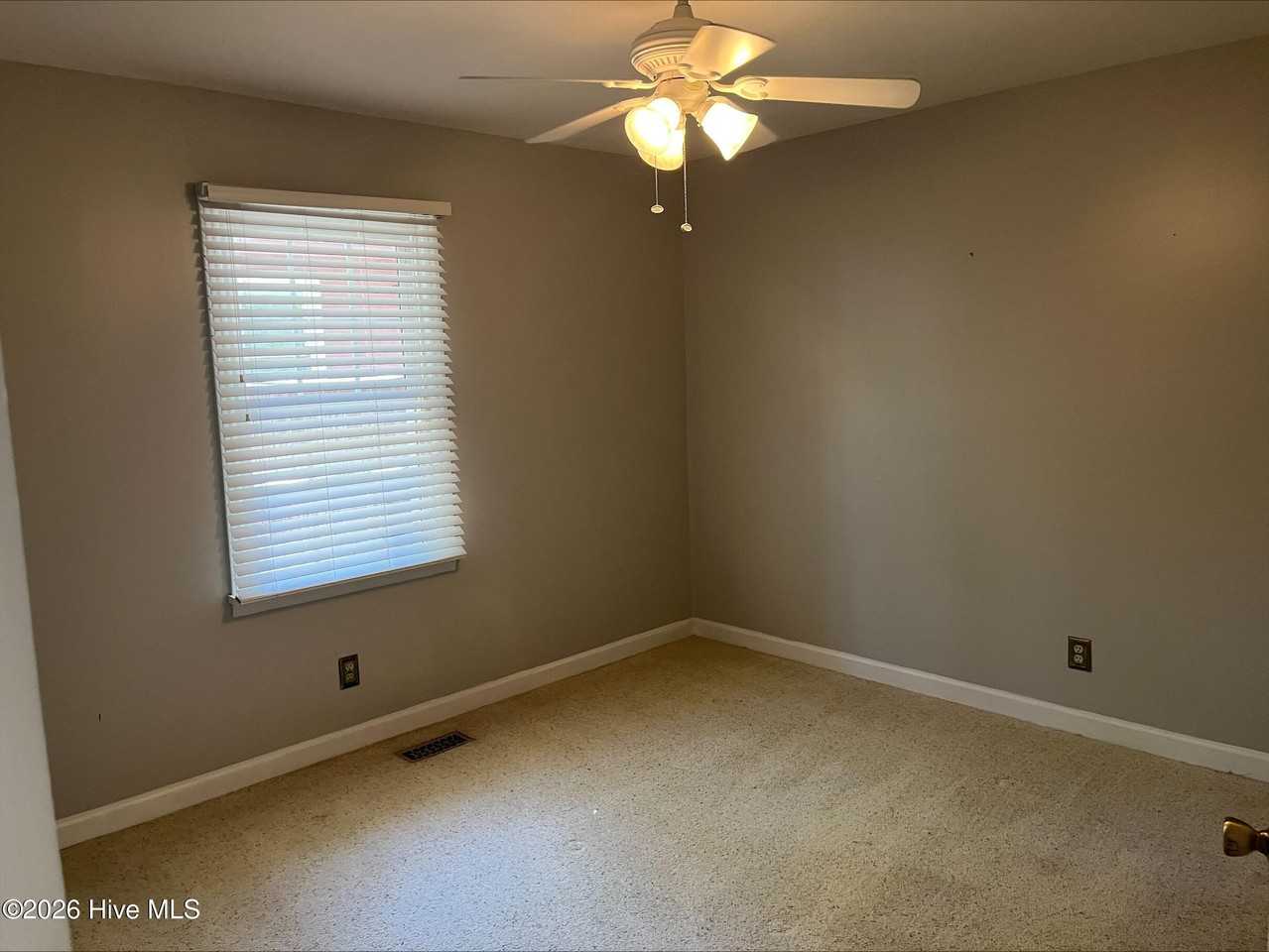 1516 Birch Pl - Photo 7 of 11