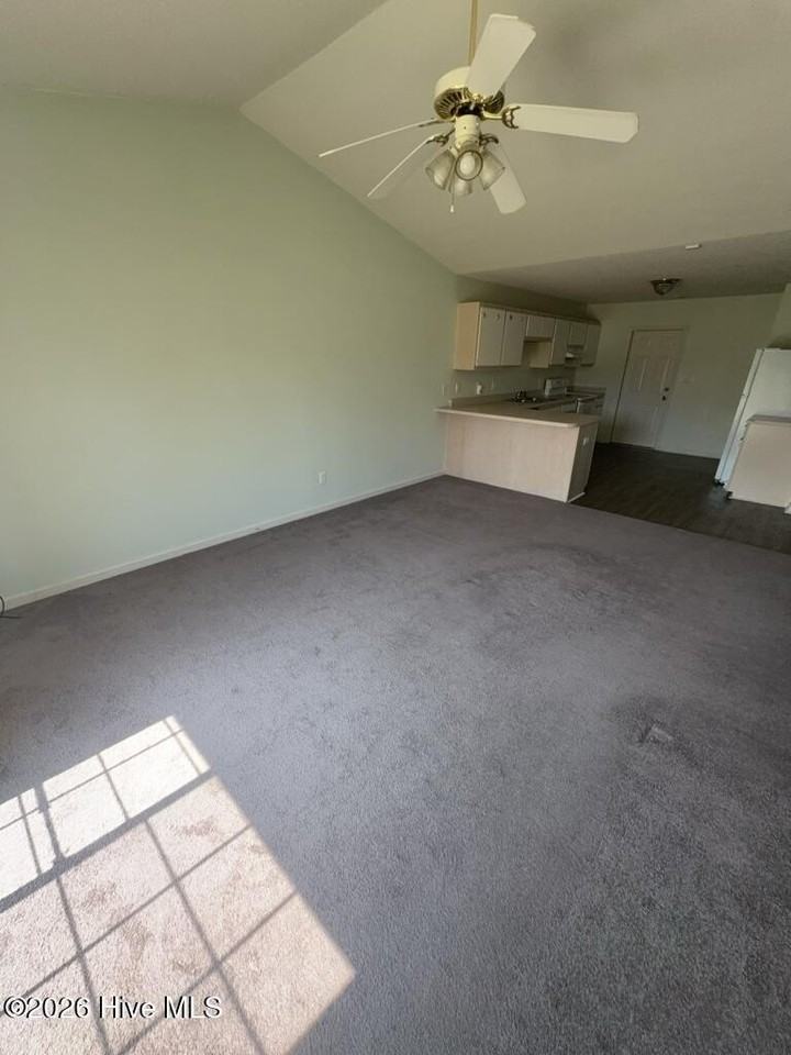 106 Charlton Rd - Photo 3 of 14