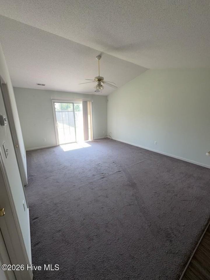 106 Charlton Rd - Photo 4 of 14