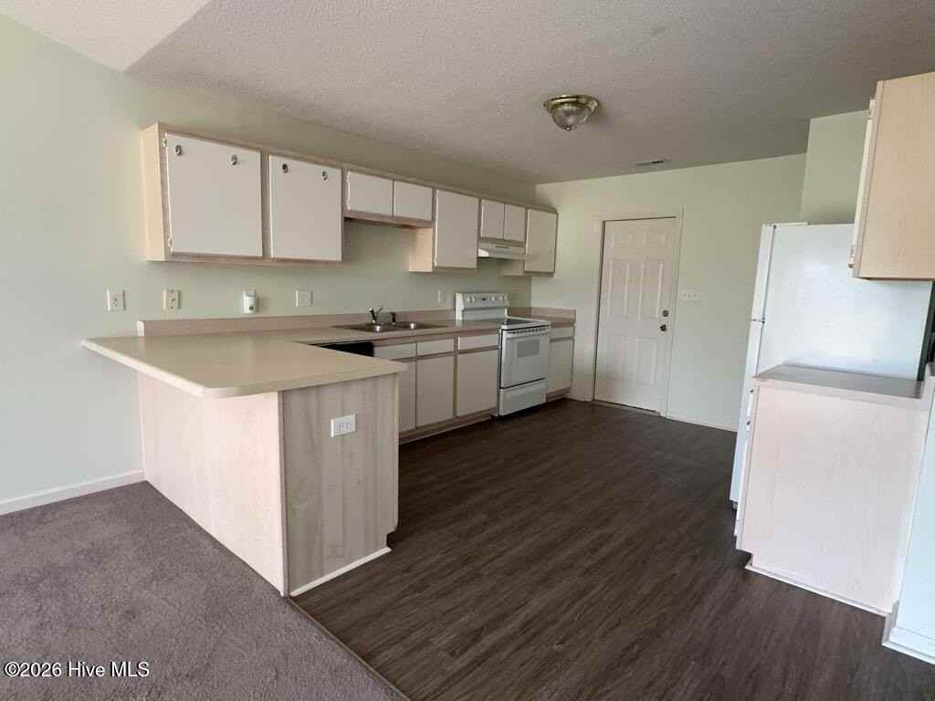 106 Charlton Rd - Photo 5 of 14