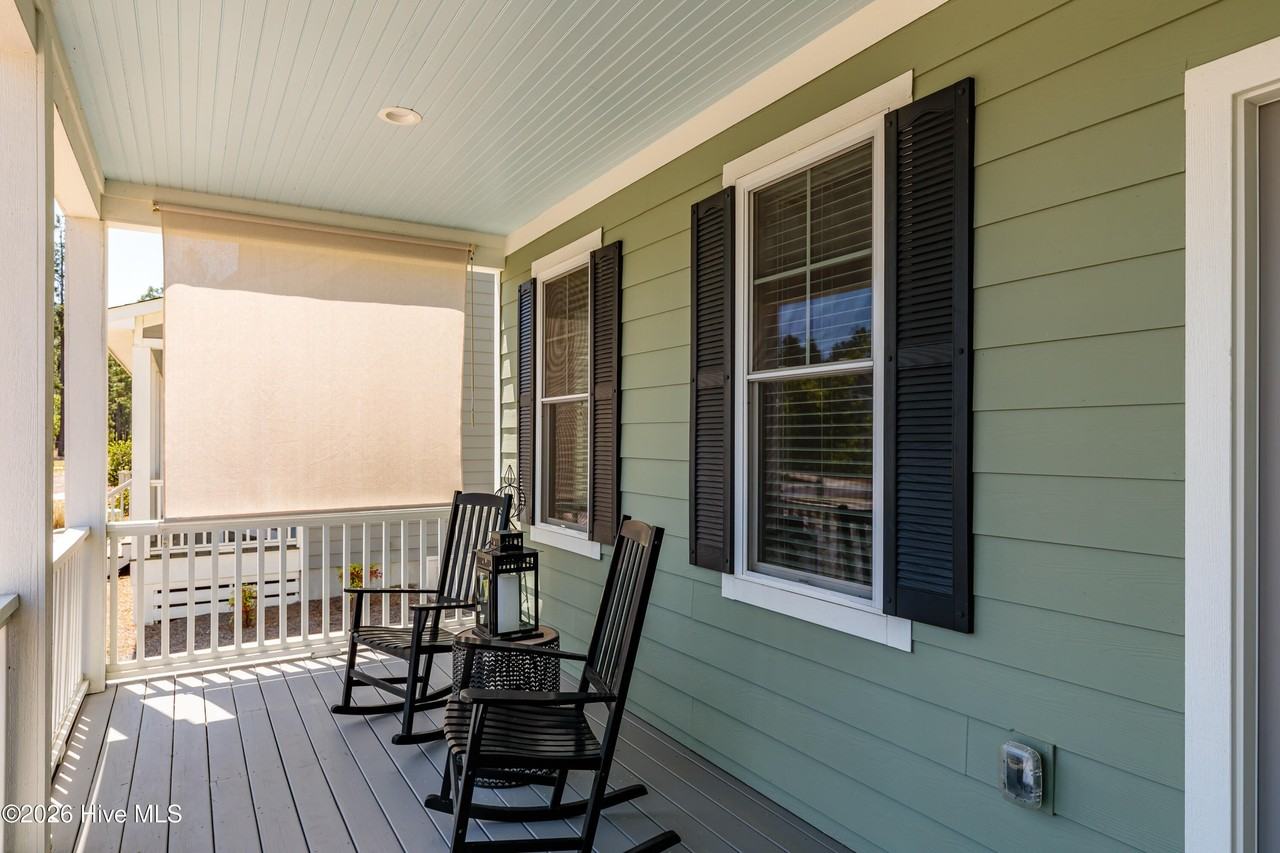 150 Manning Sq - Photo 2 of 36