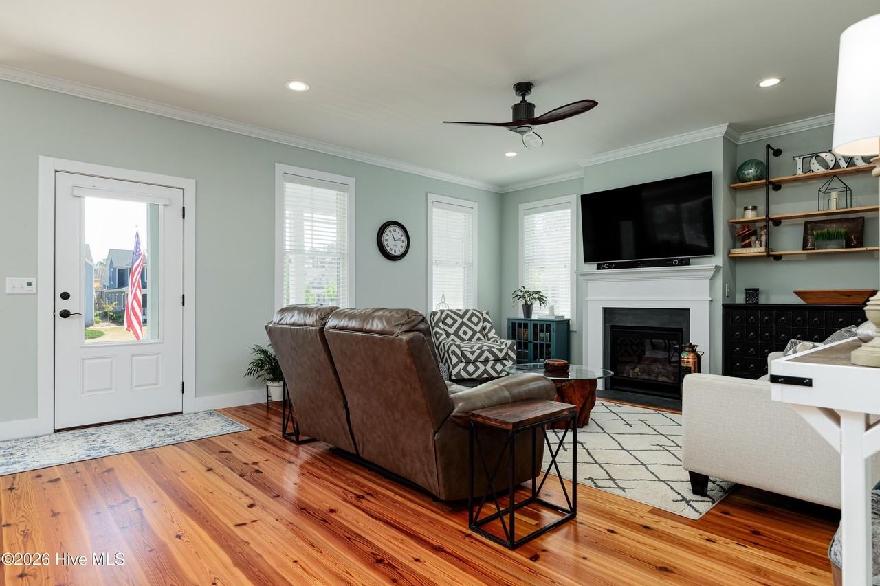 150 Manning Sq - Photo 3 of 36