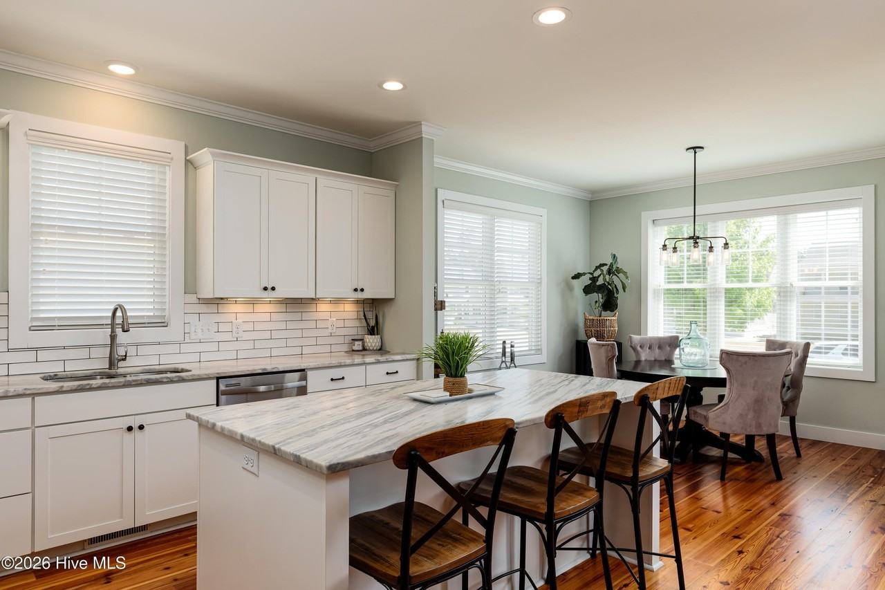 150 Manning Sq - Photo 7 of 36