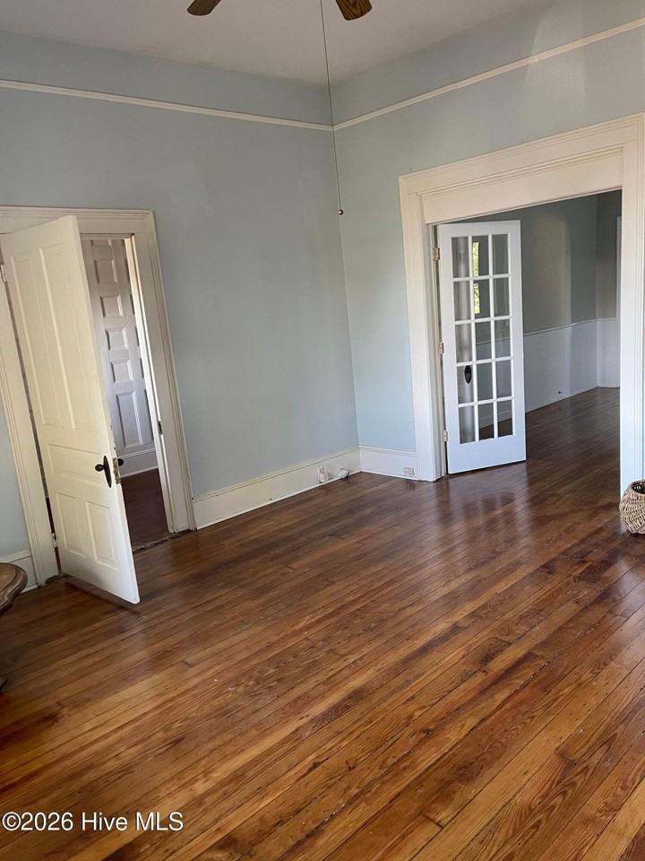 805 Ann St Apt B - Photo 4 of 28