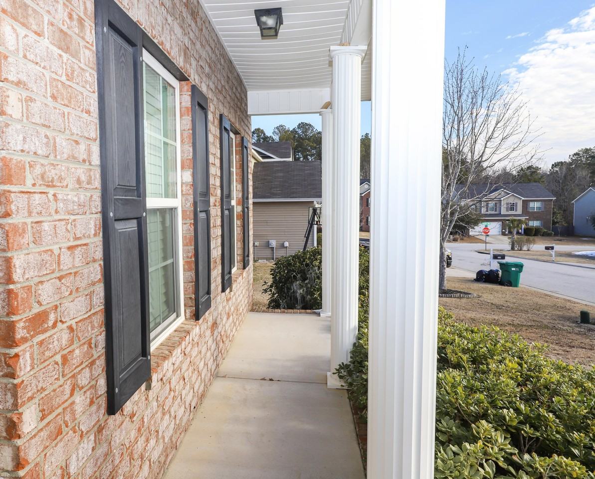 532 Capstone Way - Photo 2 of 32