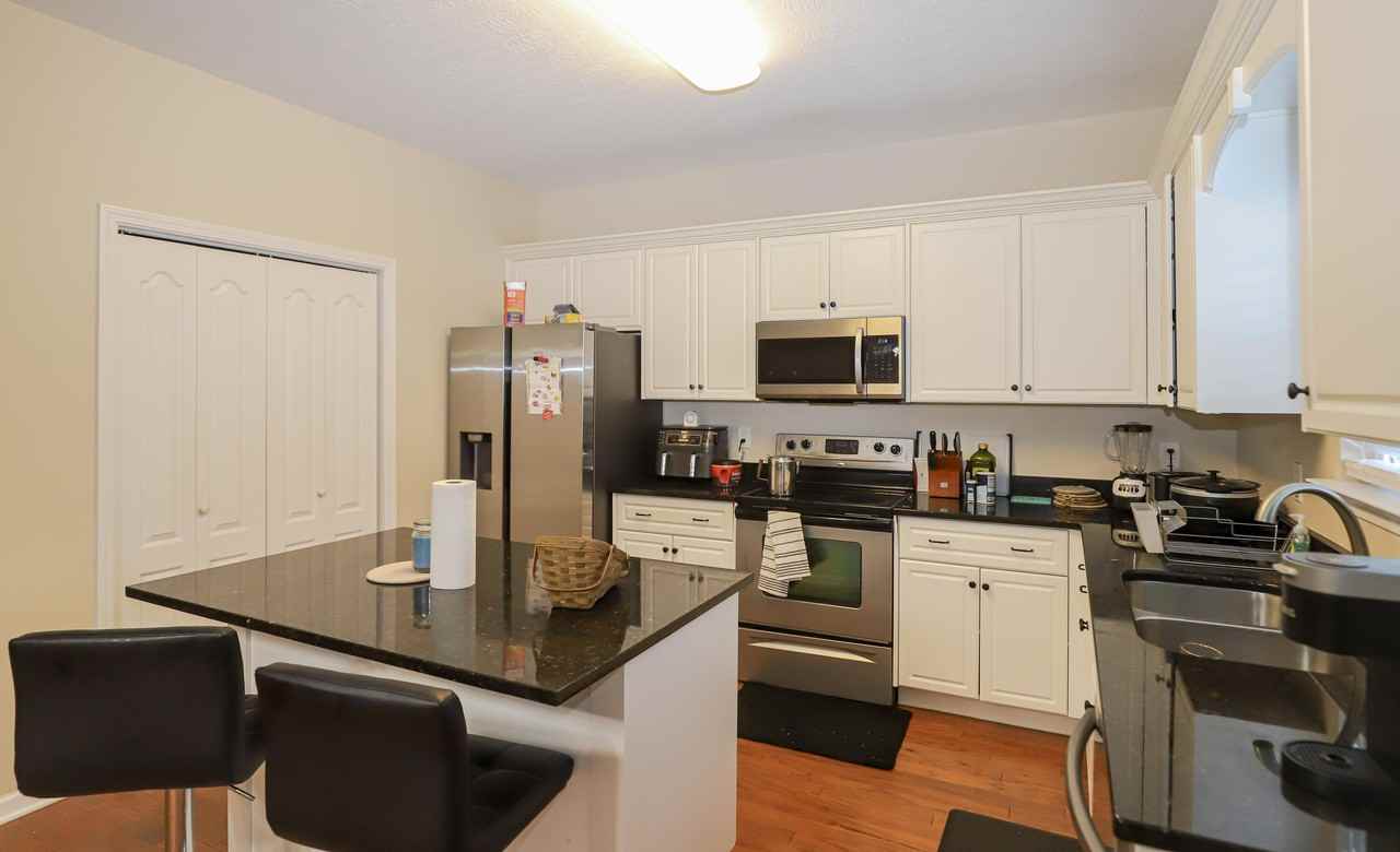 532 Capstone Way - Photo 5 of 32