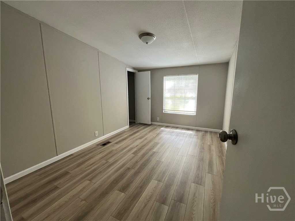 2518 Courthouse Rd - Photo 3 of 13