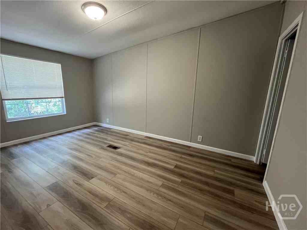 2518 Courthouse Rd - Photo 4 of 13