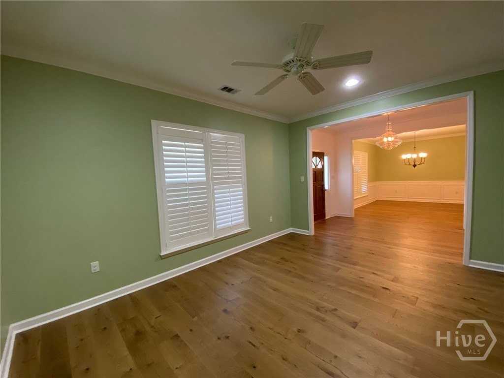 13 Silver Oak Ct - Photo 3 of 33