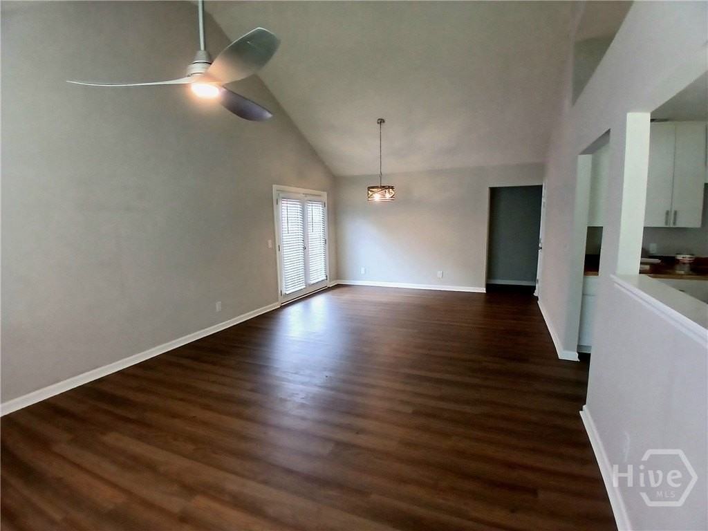 2030 Rushing St - Photo 2 of 17