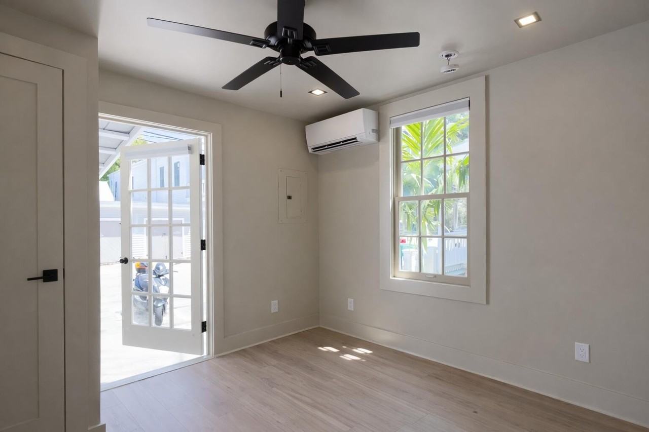 828 Fleming St - Photo 7 of 13