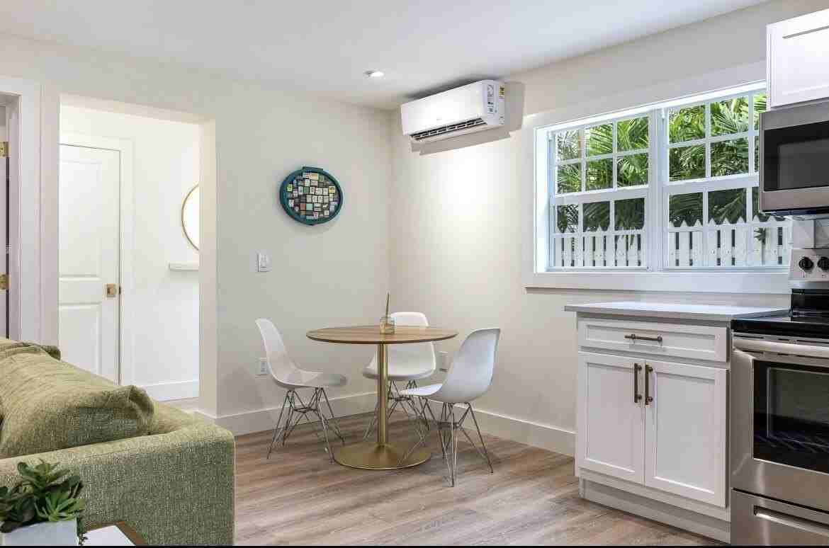 311 Amelia St #1 - Photo 3 of 7