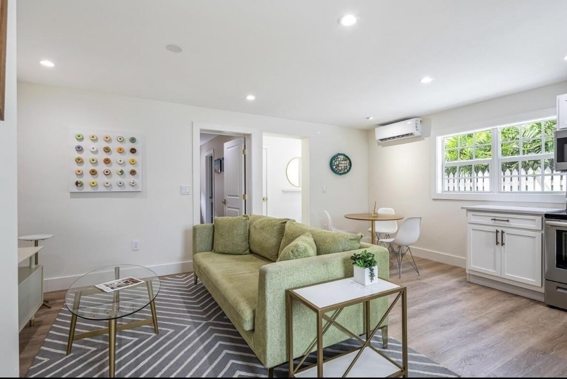 311 Amelia St #1 - Photo 4 of 7