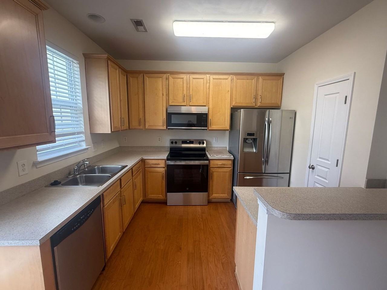 530 Bent Leaf Ct - Photo 5 of 16