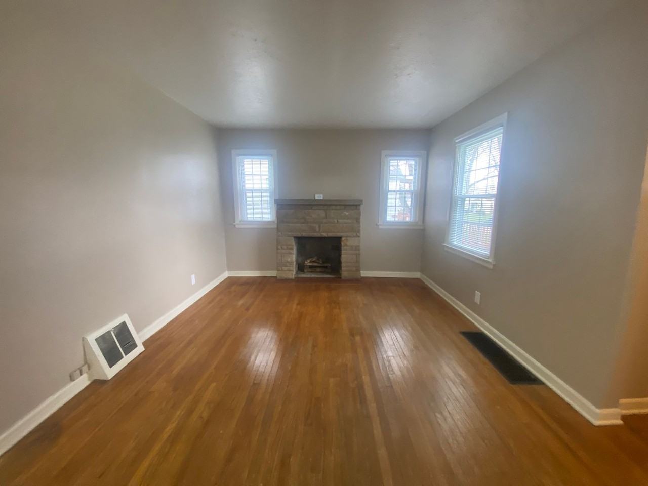 4028 Monroe St - Photo 2 of 8