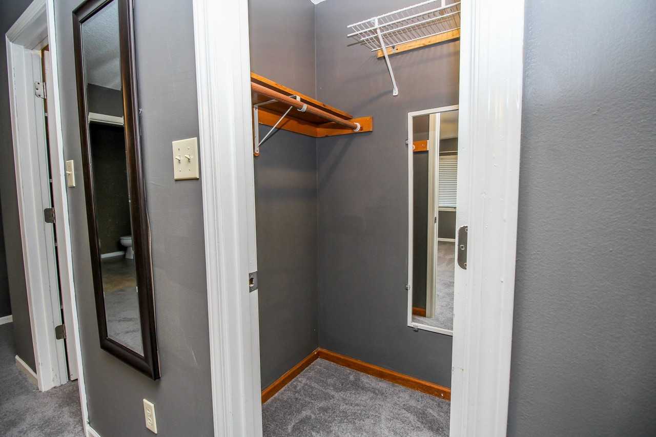 117 Hollyridge Ln - Photo 5 of 34