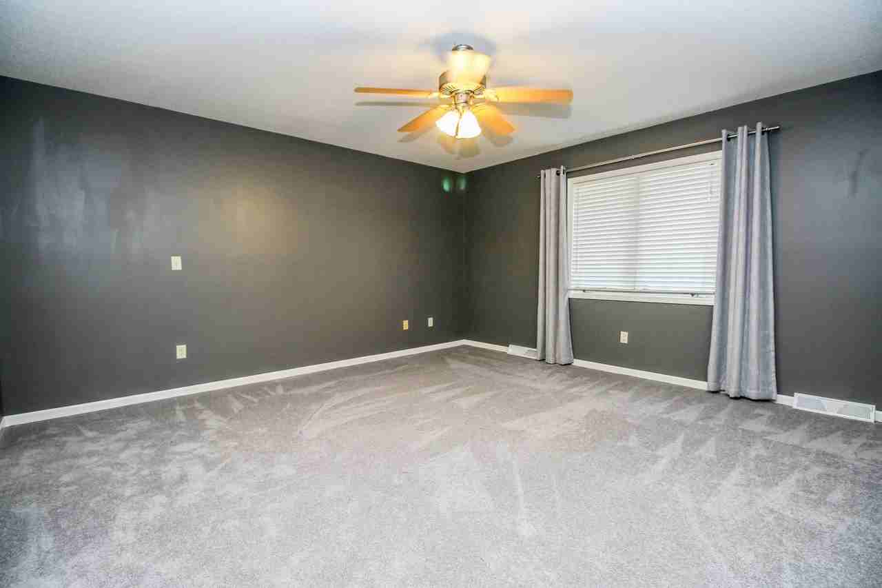 117 Hollyridge Ln - Photo 7 of 34