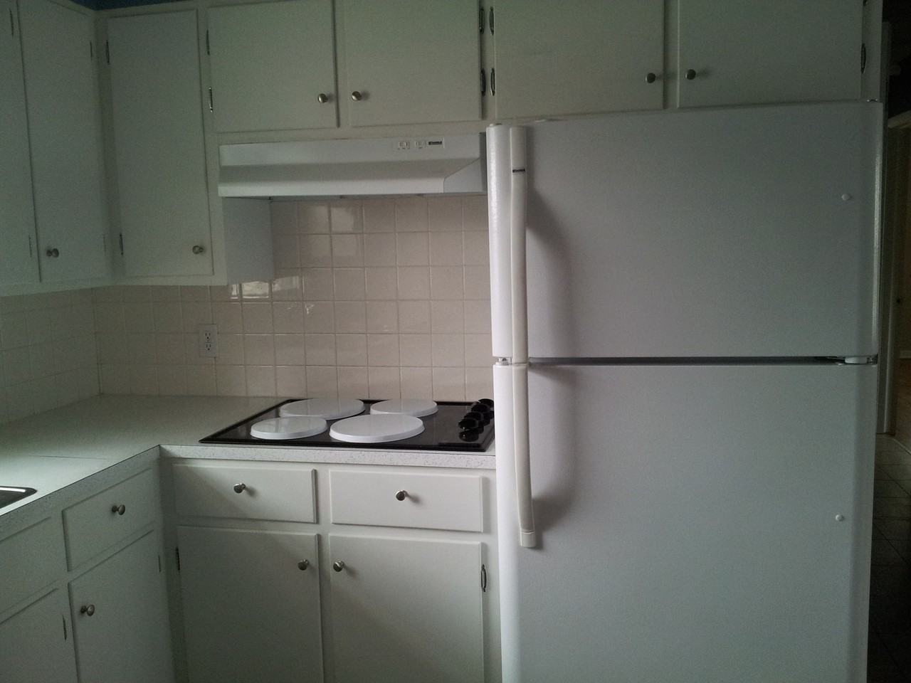 1016 Christopher St - Photo 4 of 10