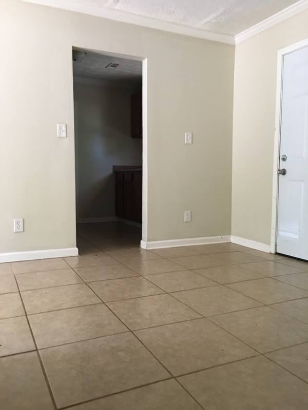 3862 Shane Ct - Photo 3 of 14